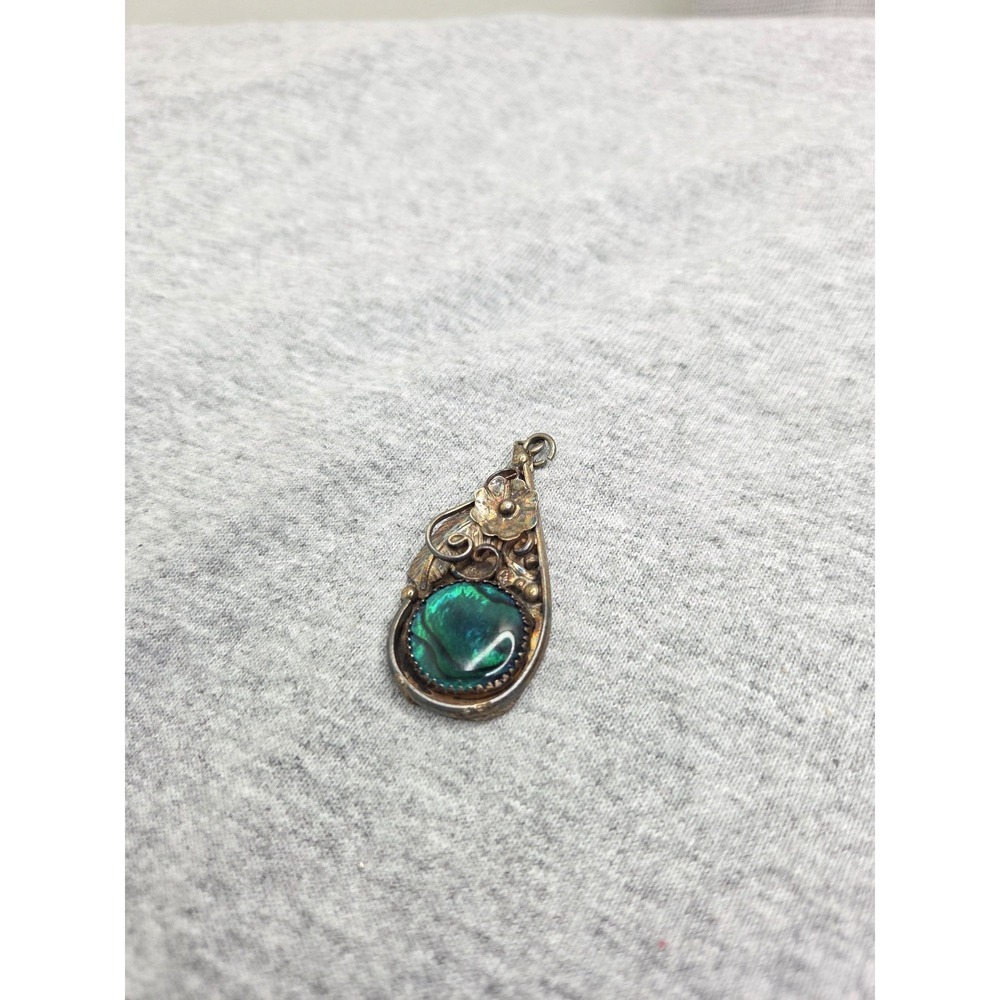Vintage Handmade Sterling Silver Floral Green Malachite Pendant Necklace 9g